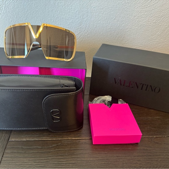 Authentic BRAND NEW Valentino V-Romask 146MM Mask Sunglasses - Picture 2 of 5